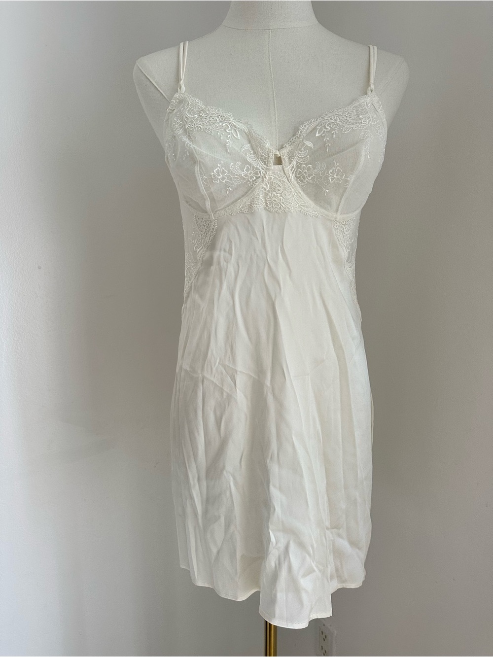 New🤍La Perla white/ Ivory Silk and Lace bridal slip dress. #100 - Picture 3 of 14